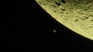 Les images époustouflantes de la disparition de Saturne dans le ciel, "dévoré" par la Lune 21 L'occultation de Saturne par la Lune du 4 janvier 2025. Crédit : Andrea Centini