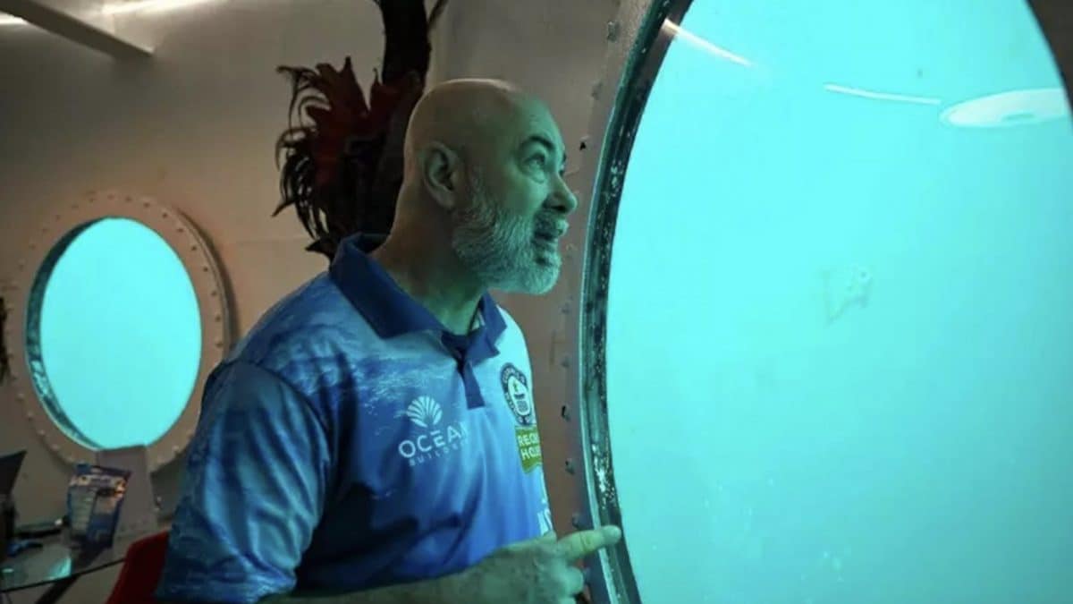 L'homme qui a passé 130 jours sous l'eau : "Un exploit mondial pour créer une civilisation sous-marine" 2 Rudiger Koch à l'intérieur de la capsule