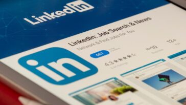 Linkedin Pourrait Espionner Vos Messages Prives Pour Former Son Ia.jpg