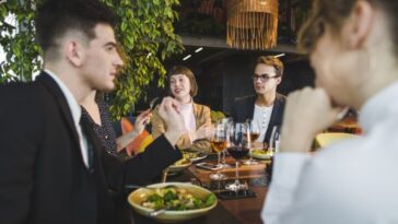 Manger rapidement fait-il grossir ? Découvrez les impacts de la vitesse des repas sur votre santé 14 Manger rapidement fait-il grossir ? Découvrez les impacts de la vitesse des repas sur votre santé