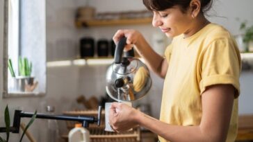 Quels sont les bienfaits de l'eau chaude : perte de poids et soulagement de la douleur selon les études 5 Image