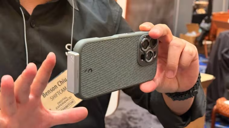 Si vous filmez beaucoup avec votre iPhone, ce SSD ultra portatif est fait pour vous ! 1 Si vous enregistrez beaucoup de vidéos avec votre iPhone, vous allez vouloir ce SSD ultra portable