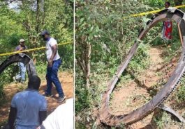Un objet spatial s'est écrasé au Kenya, peut-être l'anneau de séparation d'une fusée : découvrez les images étonnantes 61 L'objet spatial tombé au Kenya, dans le village de Mukuku, à une centaine de kilomètres de la capitale Nairobi / Photo Sen Ngula Mukunuu