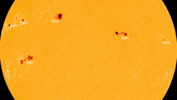 Une nouvelle tache solaire devient deux fois plus grande que la Terre en 24 heures : elle est instable et se dirige vers nous 13 Image