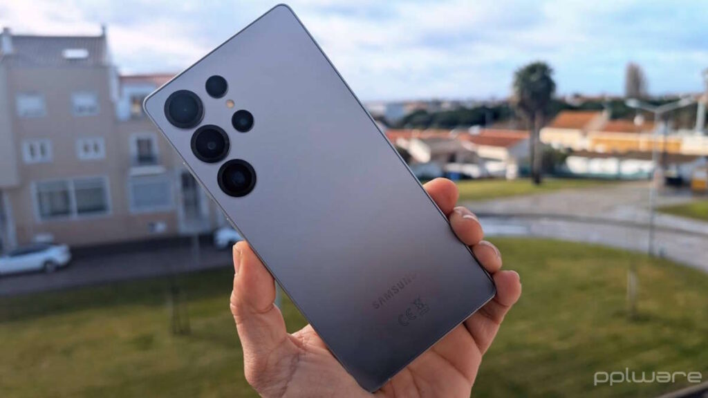 Prise en main du Galaxy S25 Ultra : comment le nouveau fleuron de Samsung va-t-il nous éblouir ? 3 Galaxy S25 Ultra Samsung IA photographie One UI 7