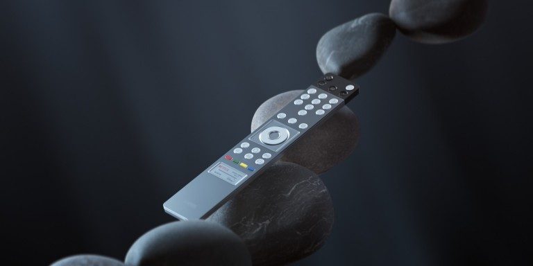 Téléviseurs en lave ou en béton : les TV Loewe stellar sont – uniques 6 Une télécommande moderne est également de la partie. Et non – elle n'est pas en béton. (Photo : Loewe)