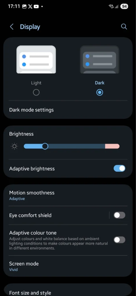 Venez de recevoir un Galaxy S25 ? Modifiez ces 11 paramètres dès maintenant ! 10 Galaxy S25 Activer le mode sombre