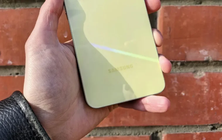 Les nouvelles rendus fuités du Samsung Galaxy A56 dévoilent enfin toutes les couleurs ! 1 Les nouvelles rendus fuités du Samsung Galaxy A56 dévoilent enfin toutes les couleurs !