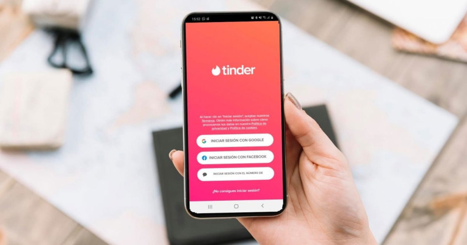 Comment revenir sur Tinder : les astuces pour retrouver quelqu'un qui t'intéresse 4 Créez un nouveau compte sur Tinder