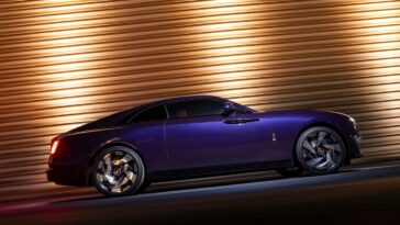 Rolls Royce Ose Avec Audace La Spectre Ev Black Badge