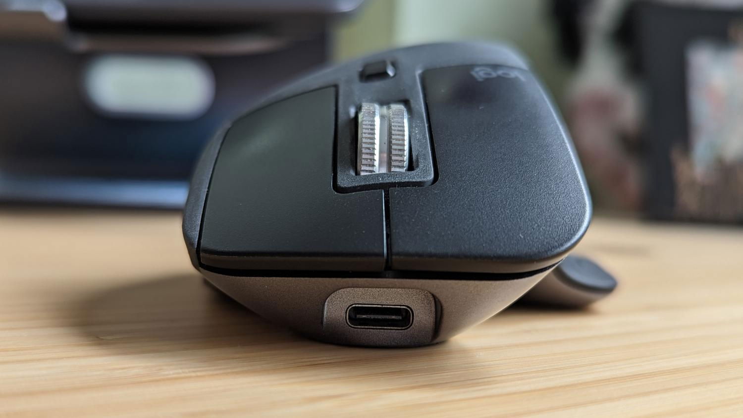 Je ne les échangerais pas : j'utilise ce clavier et cette souris Logitech depuis deux ans 4 Détail du Logitech MX Master 3S