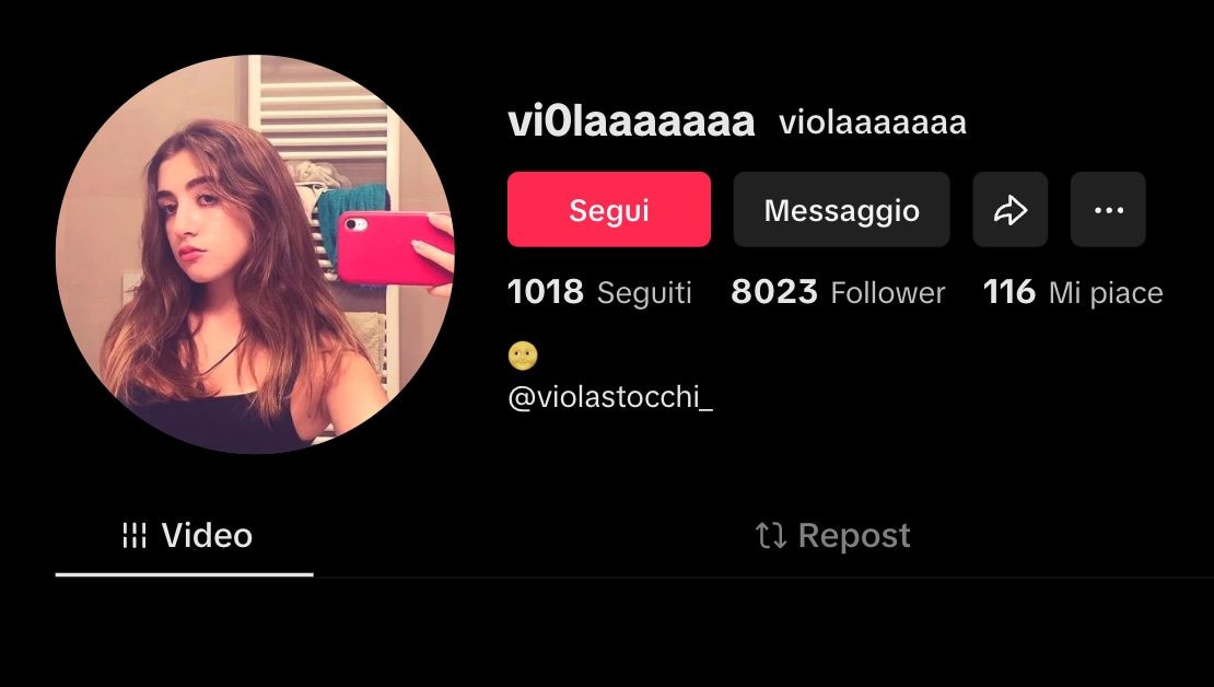 Qui est la fille de "Tu as pris la photo à la Lune ?" : Viola a désormais 18 ans 3 TIKTOK | Le profil de Viola, la fillette de "Tu as pris une photo de la Lune ?"