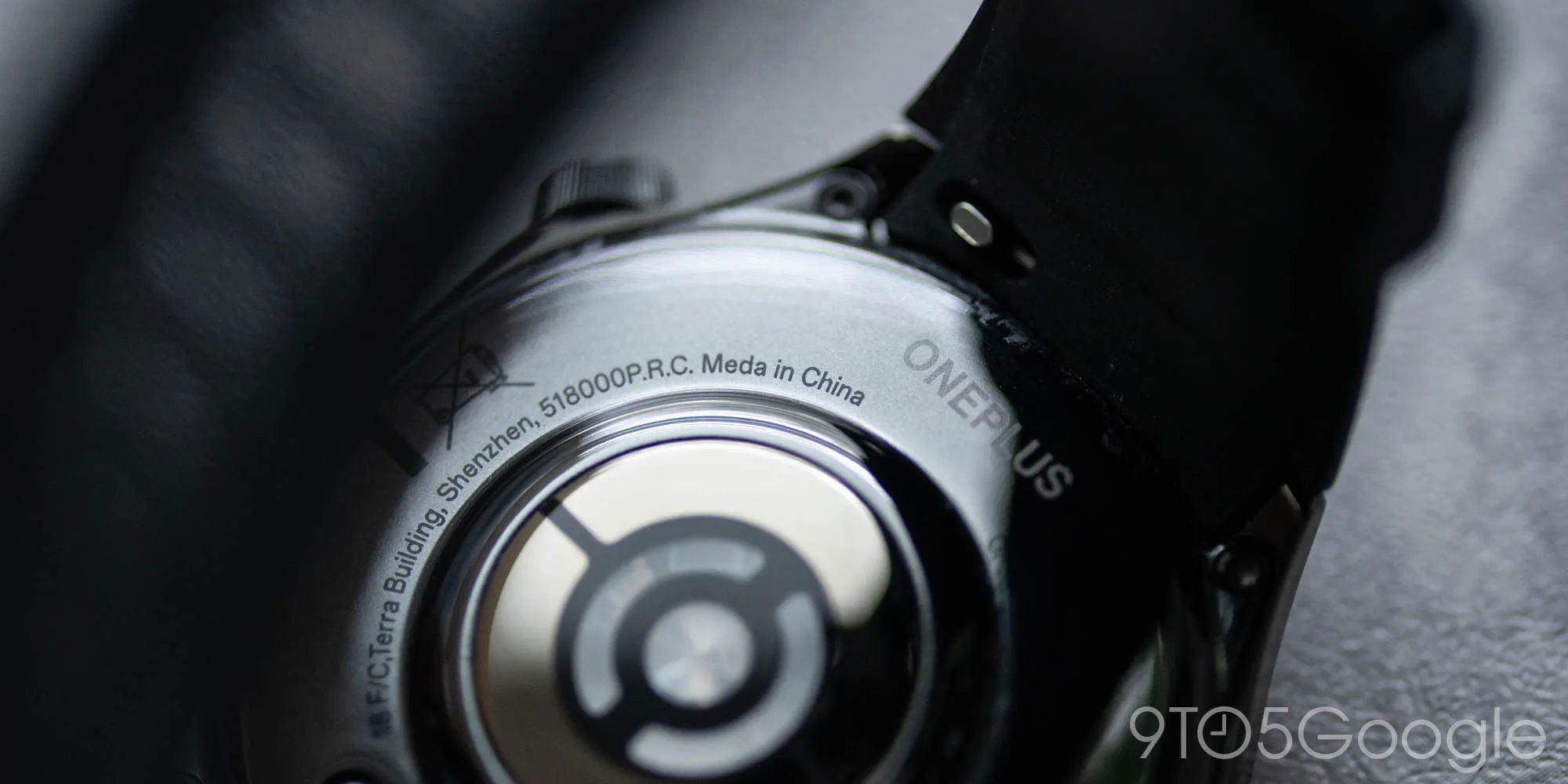 Le lancement du OnePlus Watch 3 est retardé jusqu'en avril 2025