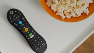 Comment programmer la télécommande TiVo : Guide complet avec liste des codes