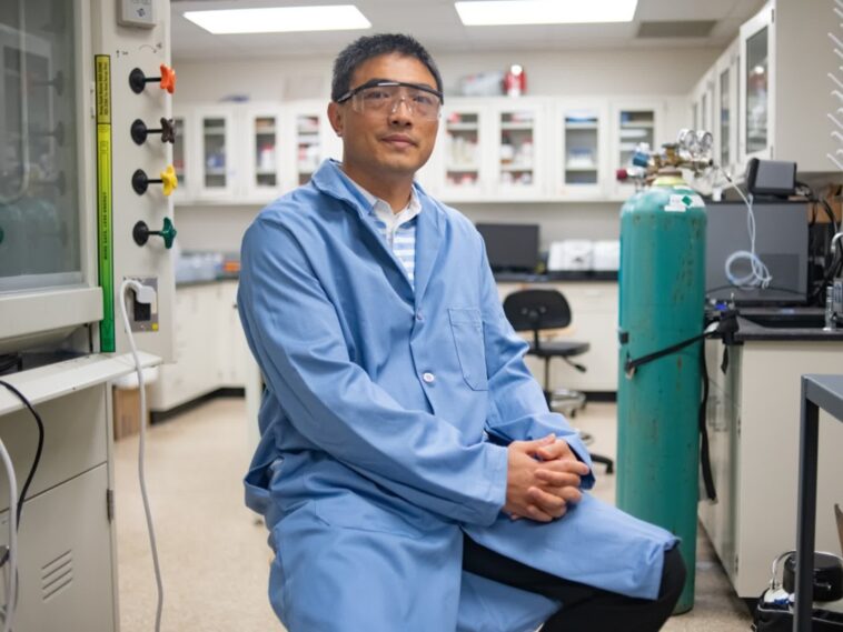 Une nouvelle technologie de biomatériau extrait de l'eau potable de l'air 1 Une Nouvelle Technologie De Biomatériau Extrait De L'eau Potable De