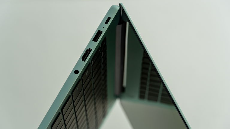 19 heures de batterie, 16 Go de RAM et écran OLED : cet ordinateur portable est la concurrence directe au MacBook Air 2 19 heures d'autonomie, 16 Go de RAM et écran OLED : cet ordinateur portable est la concurrence directe au MacBook Air