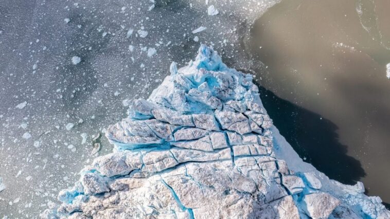 Des fissures aussi grandes que la Pyramide de Khéops se forment tous les jours dans les glaces du Groenland 1 Img