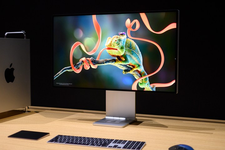 Le futur Studio Display d'Apple pourrait alarmer les utilisateurs professionnels 2 Apple Pro Display XDR WWDC 2019 Hands On