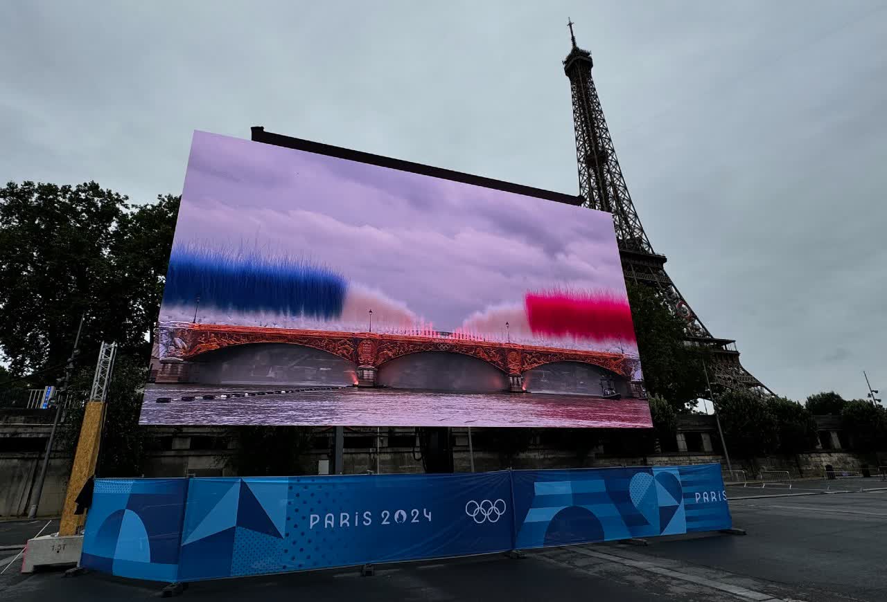 Le plus grand écran OLED au monde affiche une taille incroyable de 767 pouces 2 Le plus grand ecran OLED au monde affiche une taille