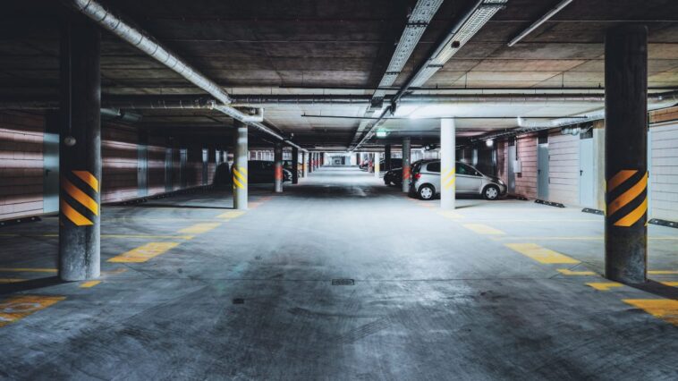 Les parkings sous les immeubles effraient hommes et femmes, mais pas de la même façon : une étude le révèle 1 Image