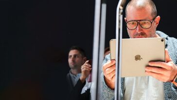 Openai Sapproche De La Conception De Liphone De Lia Avec.jpg