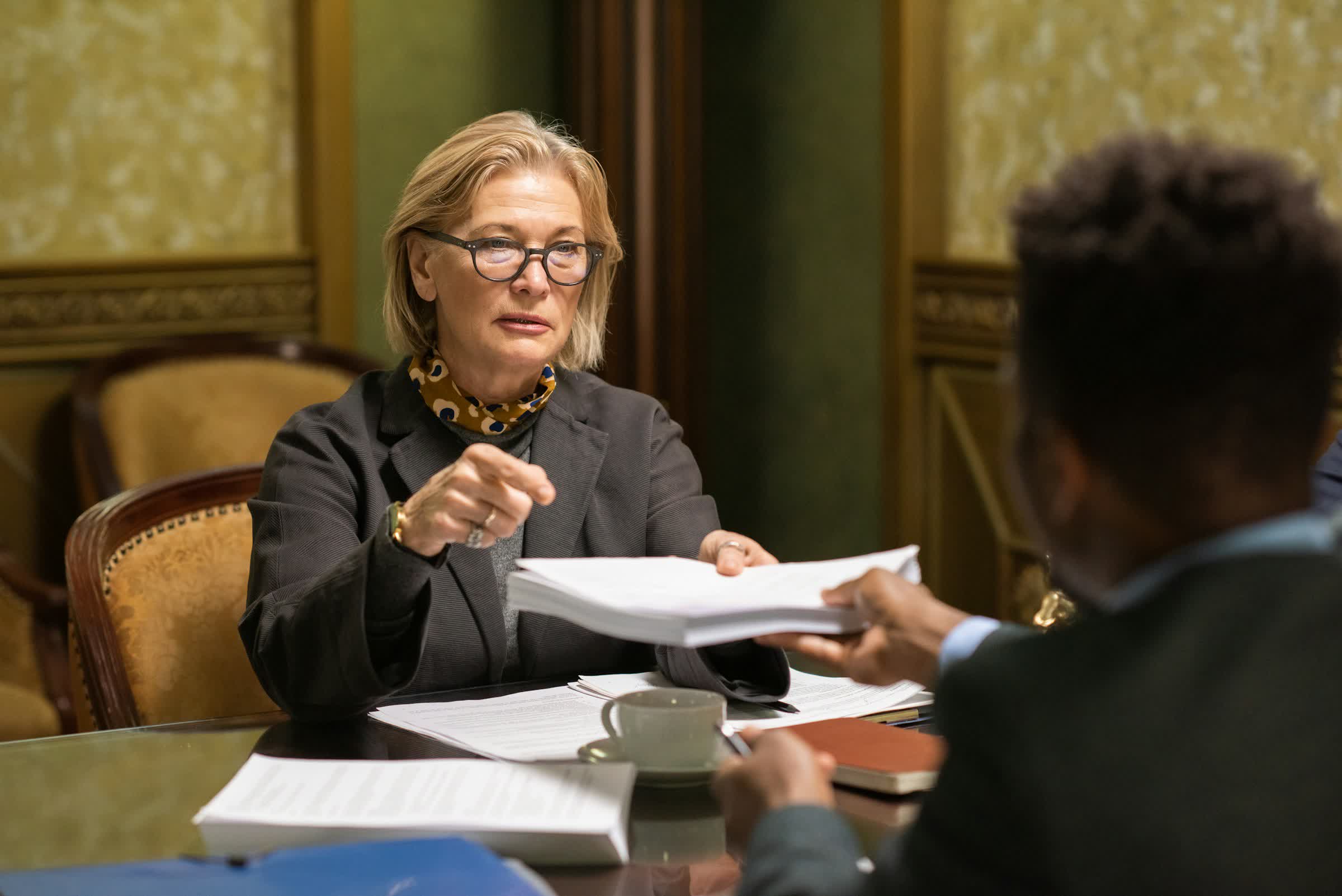 Un avocat risque une amende de 15 000 € pour avoir utilisé de faux dossiers IA en justice 2 Un avocat risque une amende de 15 000 E pour