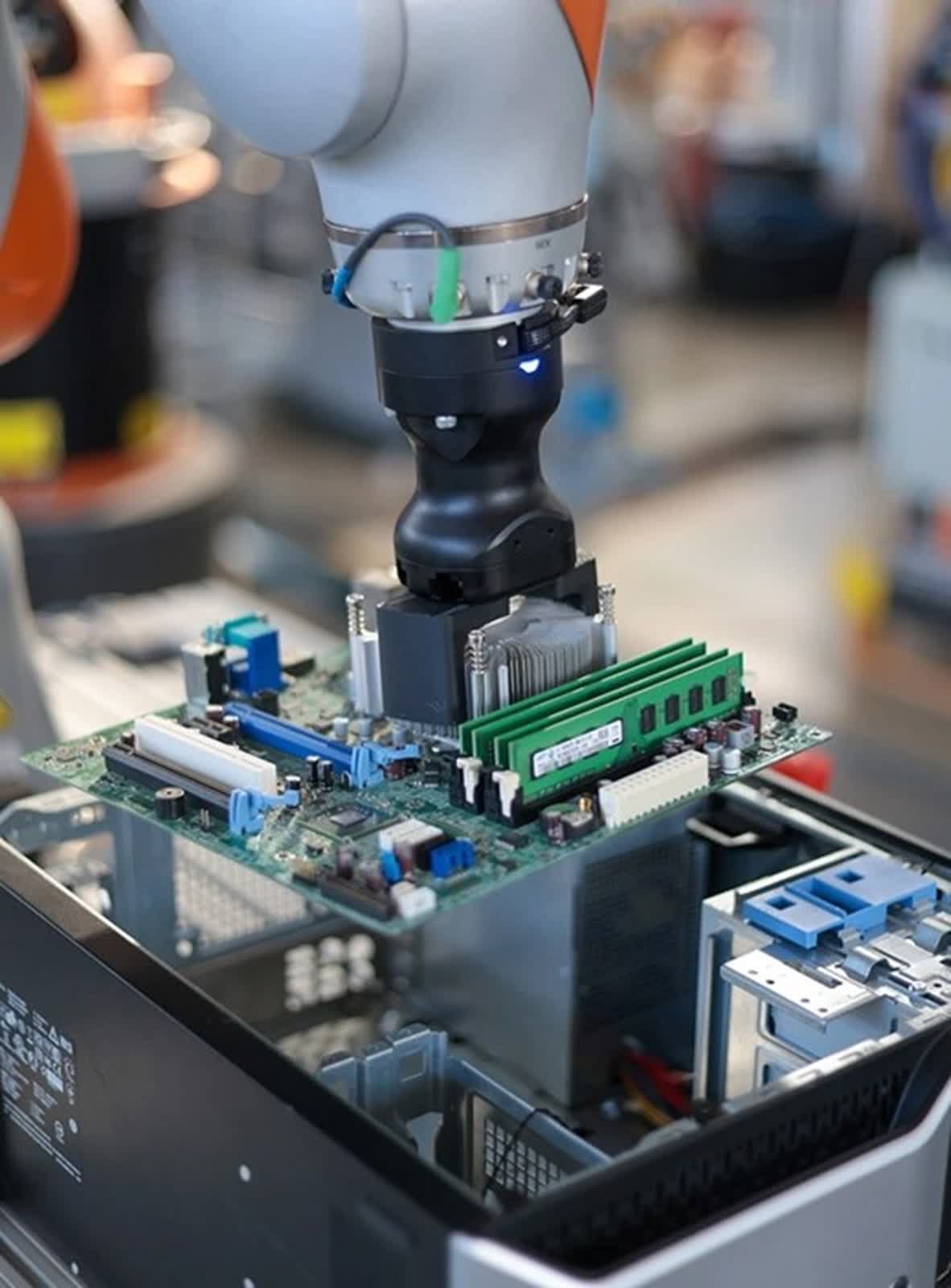 Un projet de robotique alimenté par IA pourrait révolutionner le recyclage des déchets électroniques 2 Un projet de robotique alimente par IA pourrait revolutionner le
