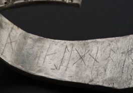 Une ancienne gravure lève le voile sur le mystère du trésor viking découvert en Écosse, voici ce qu'elle révèle 27 L'inscription runique récemment déchiffrée / Crédit National Museums Scotland