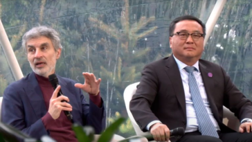 Yoshua Bengio, père de l'IA : "Si nous introduisons une IA qui rivalise avec nous, nous sommes morts" 29 Yoshua Bengio, padre de la IA: "Si introducimos una IA que compita con nosotros, estamos muertos"