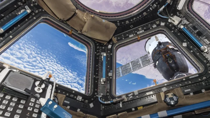 Les vaisseaux spatiaux pourraient avoir besoin d'être plus "sales" pour garantir la santé des astronautes 3 1740945459 70 Les vaisseaux spatiaux pourraient avoir besoin detre plus sales pour.webp