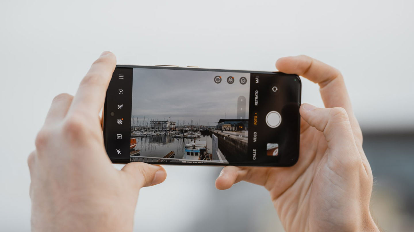Le design 'Unique Pearl' du realme 14 Pro+ en fait un téléphone au caractère artistique distinctif