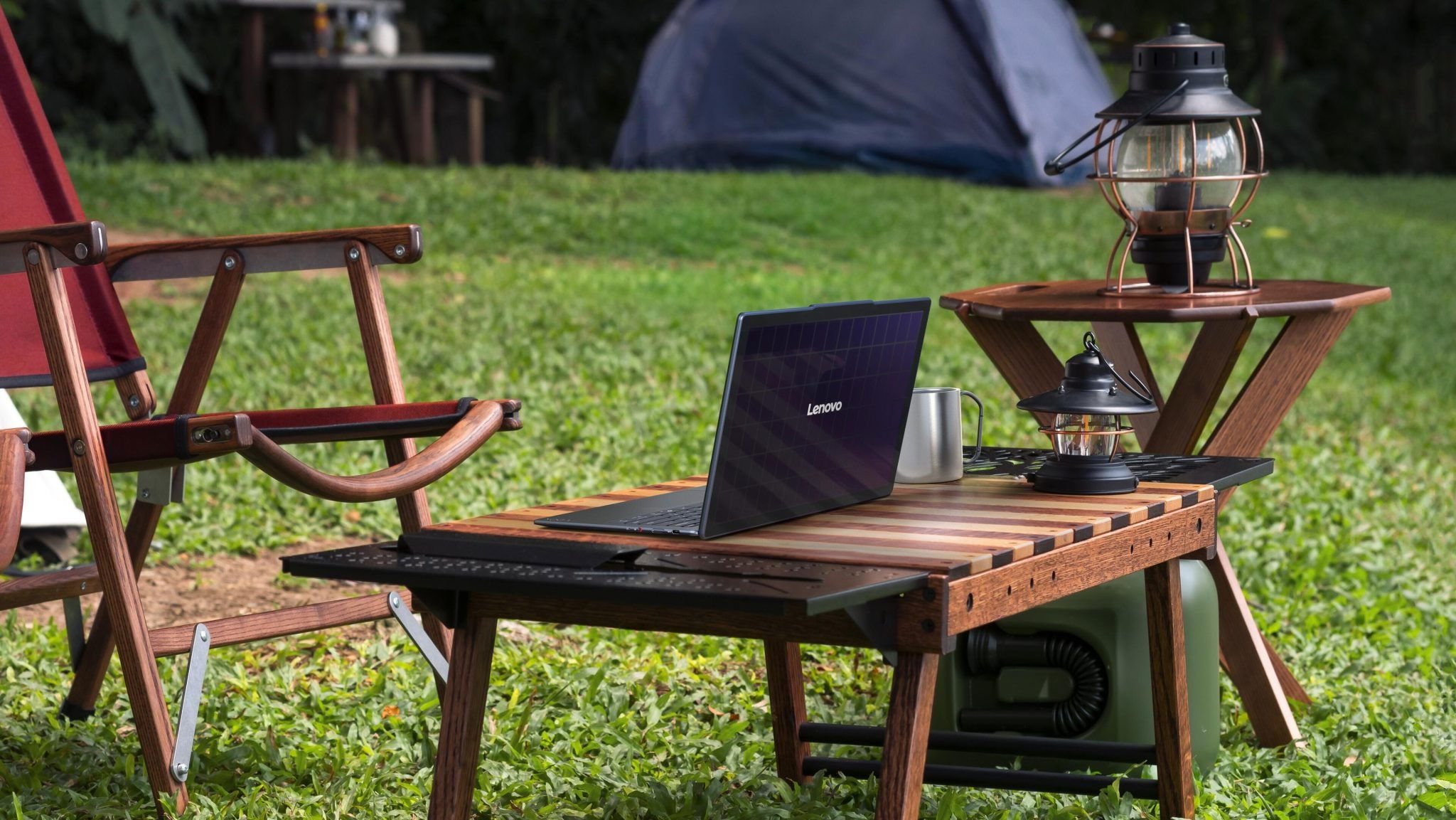 Lenovo : "Nous sommes capables de lancer des choses que d'autres n'ont même pas imaginées" 4 Ordinateur portable à énergie solaire de Lenovo
