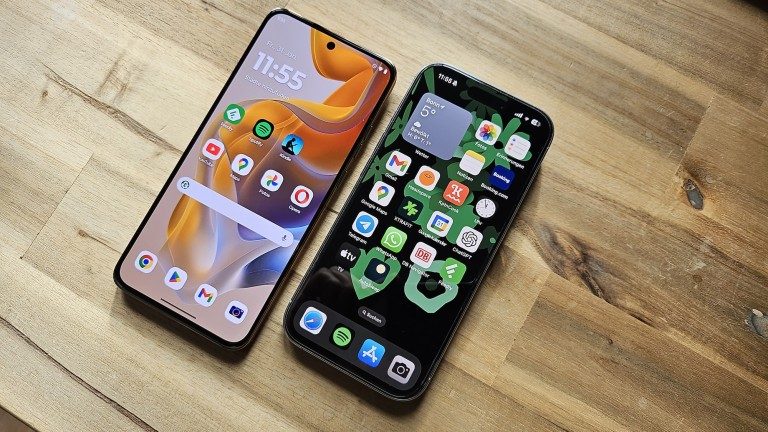 Mille euros en plus – pour quoi faire ? Comparatif de deux smartphones 12 Apple iPhone 16 Pro vs Motorola Edge 50 Neo Startscreens