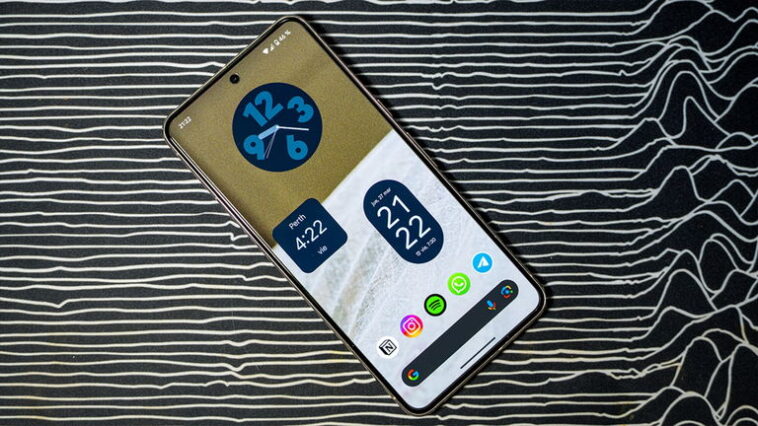 Ce week-end, change d'heure sans souci grâce à ton téléphone portable 1 Ce week-end, changez d'heure et oubliez cette tâche grâce à votre téléphone mobile