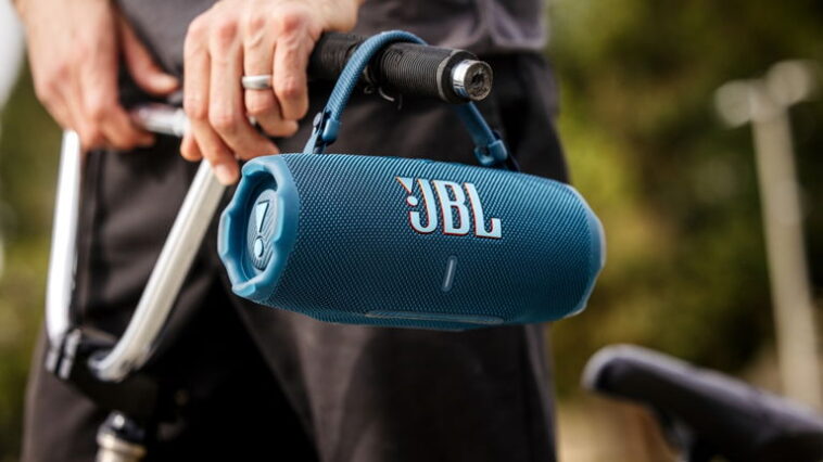JBL Flip 7 et Charge 6 : une évolution misant sur l'IA, une plus grande autonomie et plus de robustesse 1 JBL Flip 7 et Charge 6 : une évolution tournée vers l'IA, une meilleure autonomie et une plus grande résistance