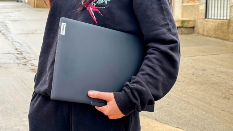 J'ai testé le Lenovo Thinkpad T14s avec processeur Snapdragon pendant six mois, je ne pourrais plus revenir à un ordinateur classique 1 Cela fait six mois que j'essaie le Lenovo ThinkPad T14s avec processeur Snapdragon, et je ne pourrais plus revenir à un ordinateur normal