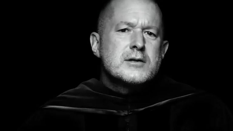 Jony Ive, ancien designer d'Apple, regrette certaines décisions de la marque 2 Jony Ive, designer d