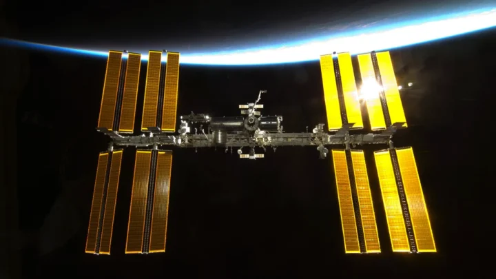 La Station Spatiale Internationale est "sale" 2 La Station Spatiale Internationale est sale.webp