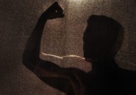L'ascension du dark woke aux États-Unis : la gauche s'implique désormais avec les mèmes