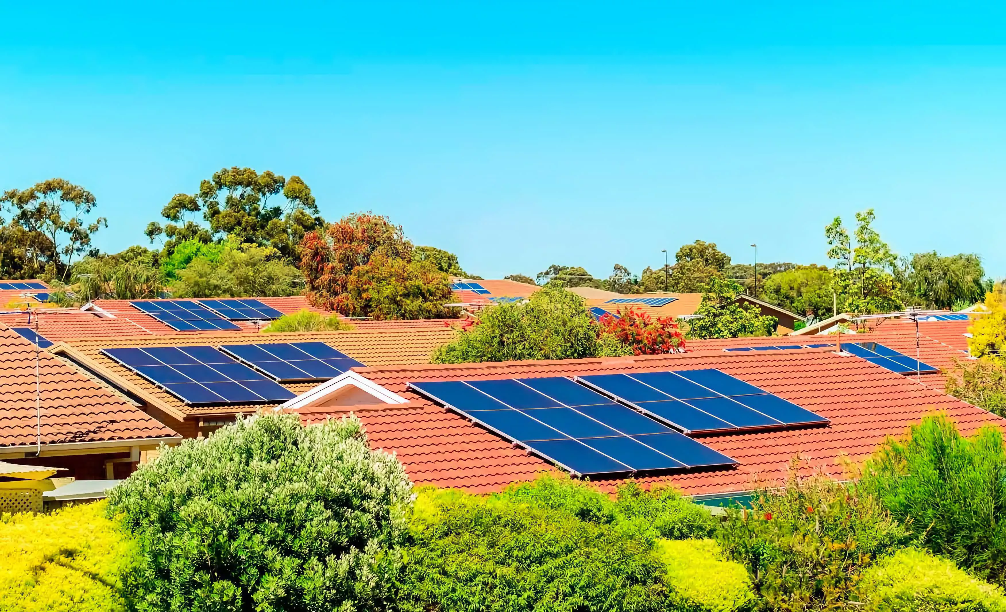 L'énergie solaire atteint un record aux États-Unis avec 50 GW ajoutés, pendant que les géants tech misent sur le nucléaire 2 Lenergie solaire atteint un record aux Etats Unis avec 50 GW