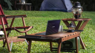 Lenovo révolutionne le MWC 2025 avec de nombreuses nouveautés, dont un ordinateur portable à charge solaire 18 Lenovo révolutionne le MWC 2025 avec un afflux de nouveautés, y compris un portable qui se recharge avec la lumière solaire
