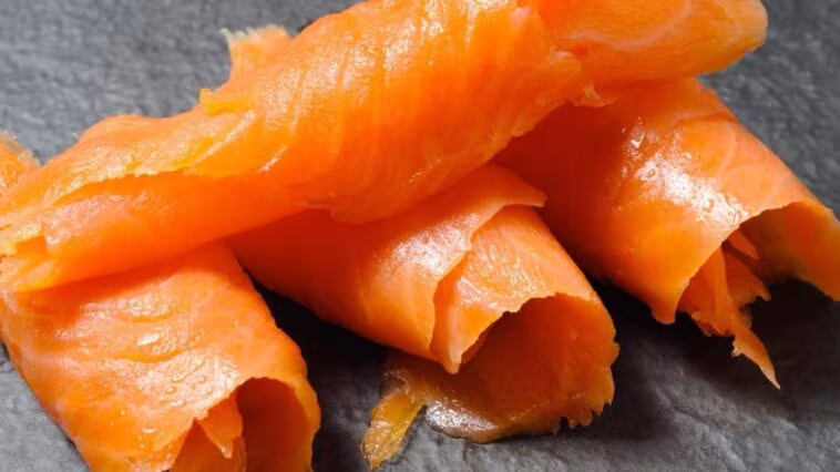 Listeria dans le saumon fumé : symptômes, risques et traitements de l'infection alimentaire 1 Image