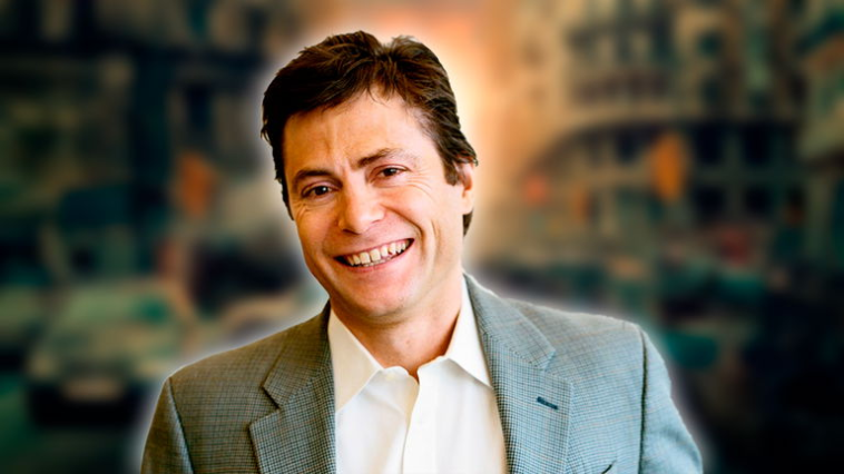 Max Tegmark, président de l'Institut pour l'avenir de la vie : "Nous sommes plus près de construire une intelligence artificielle générale que de savoir comment la contrôler" 1 Max Tegmark, presidente del Future of Life Institute: "Estamos más cerca de construir una Inteligencia Artificial general que de saber cómo controlarla"
