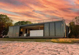 On dirait un conteneur de camion, mais il s'agit en réalité d'une maison préfabriquée extensible