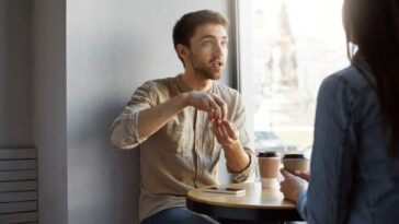 Pourquoi les êtres humains modernes sont-ils capables de parler ?