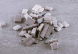 Saviez-vous que Singapour a interdit les chewing-gums ? Et ce n'est pas à cause des microplastiques !