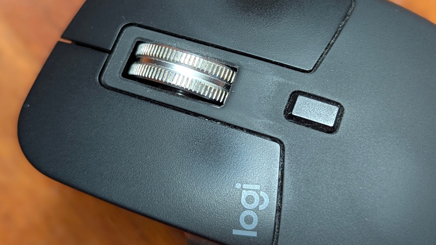 Le souris idéale existe : voici ma Logitech, fidèle compagnon depuis 3 ans ! 3 Logitech MX Master 3S roue