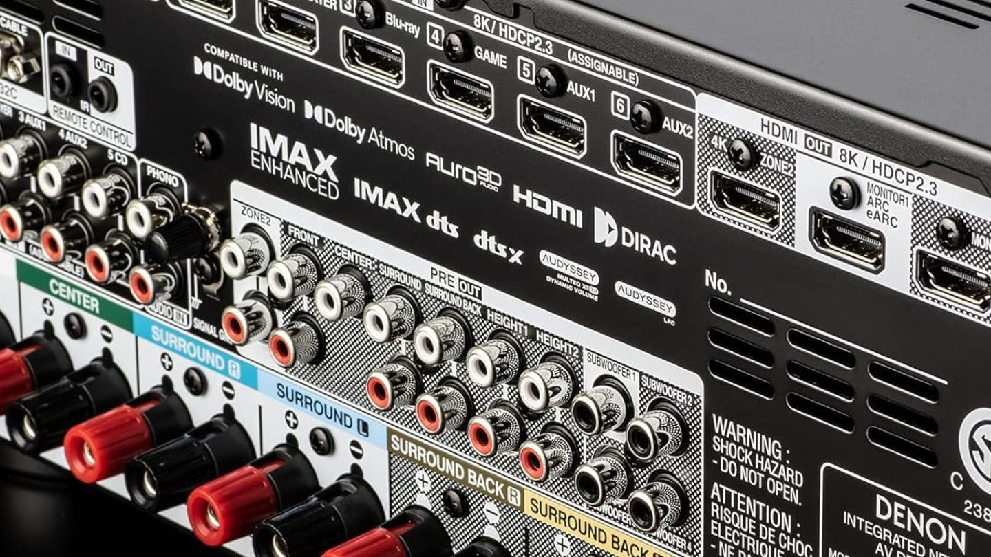 De 1699 à 989 euros : la chute d'un des meilleurs récepteurs audio et vidéo Denon 3 Denon X3800H ports