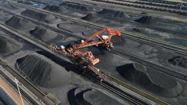 Le géant du charbon ne ralentit pas et poursuit la construction de nouvelles centrales 3 1744401025 738 Apres tout ladoption mondiale des vehicules electriques ne reduit elle pas