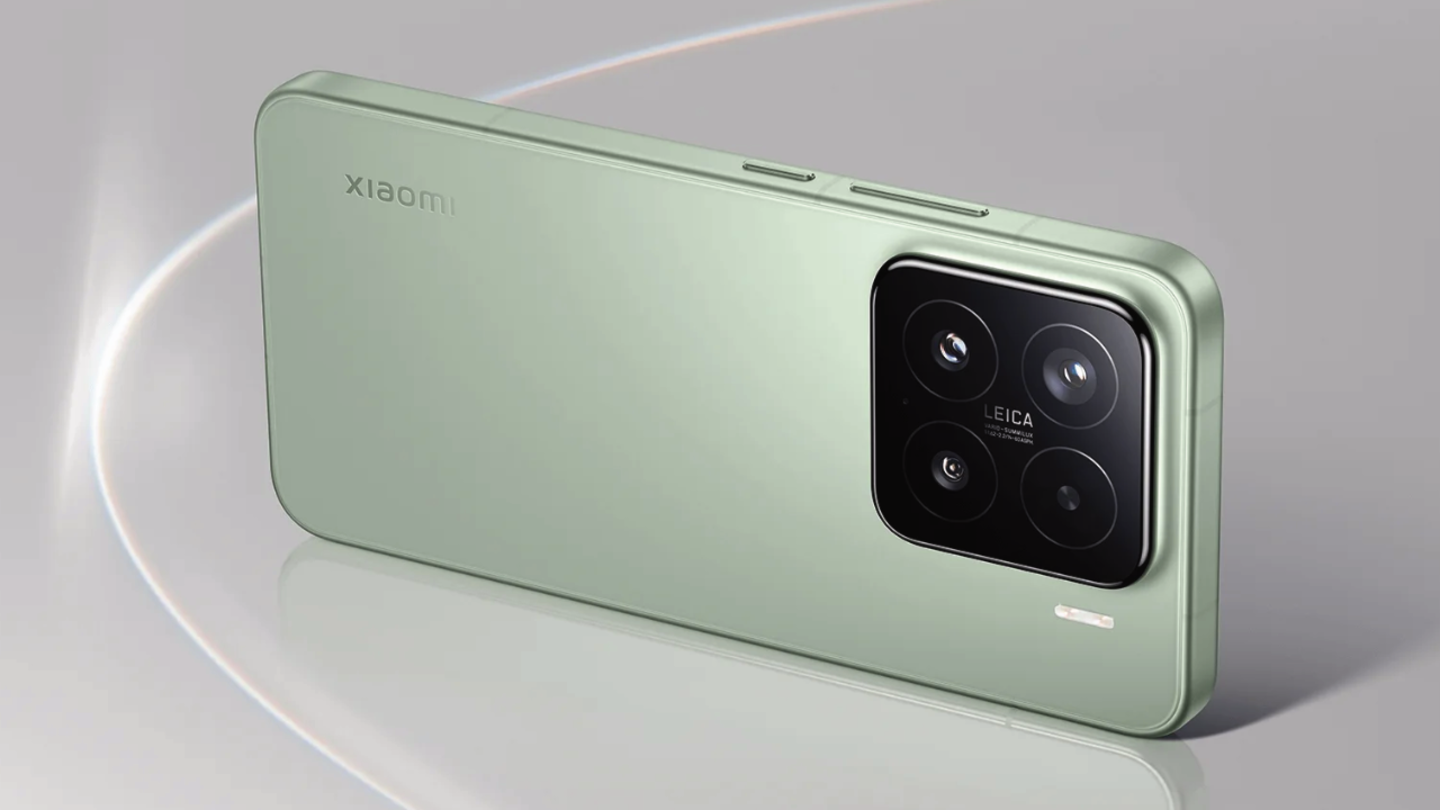 Comparatif Xiaomi 15 vs Samsung Galaxy S25 : quel est le meilleur mobile compact haut de gamme ? 3 Xiaomi 15 en vert